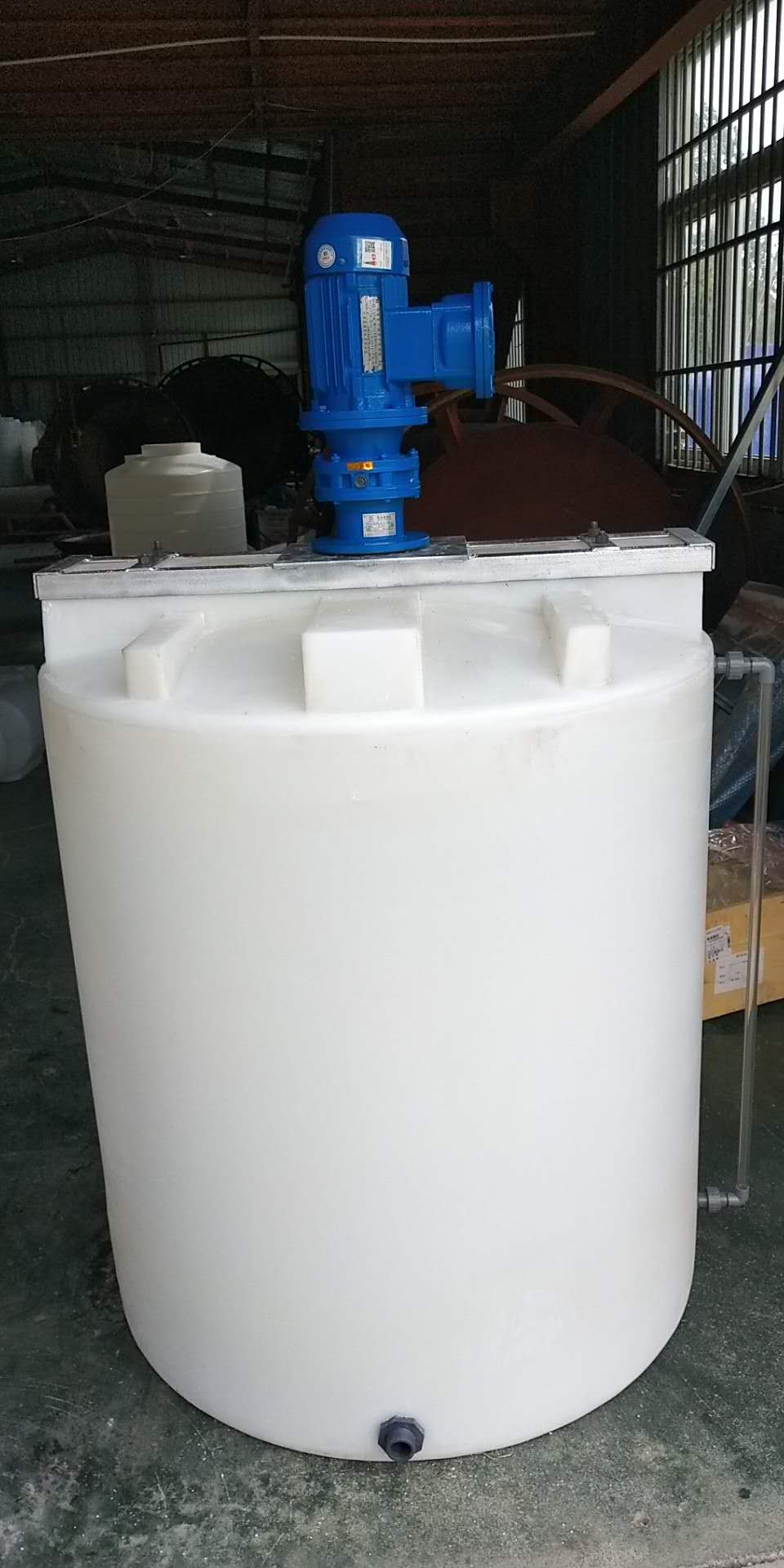 綠色300L加藥箱 滾塑容器的工業智慧與環保之道